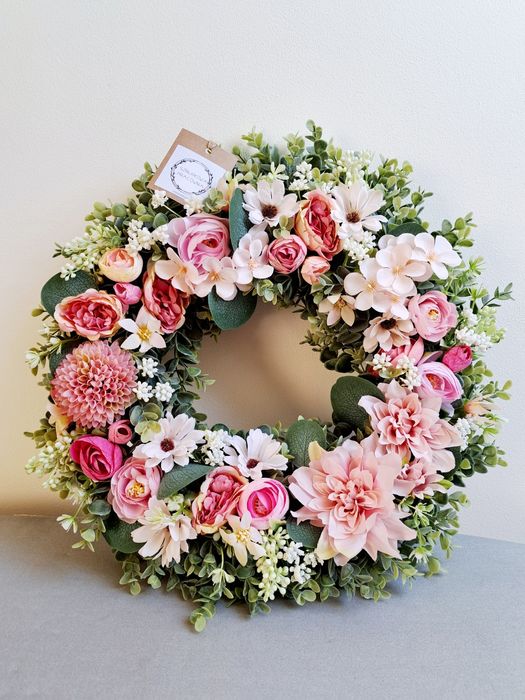 Wianek całoroczny wiosenny kwiatowy pastelowy dekoracja stroik