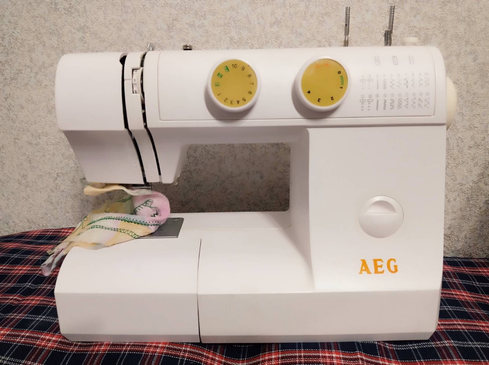 Швейна машина AEG 795