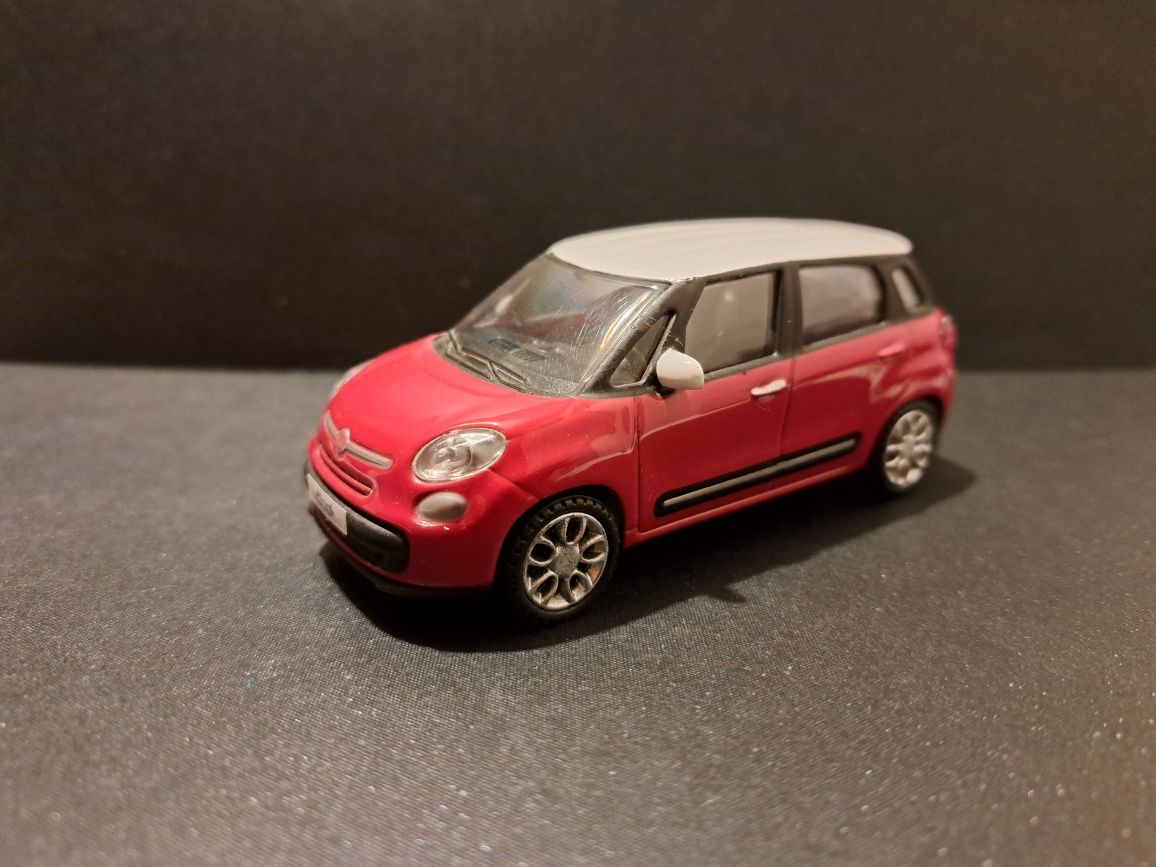 Fiat 500L 1:43 Mondo Motors