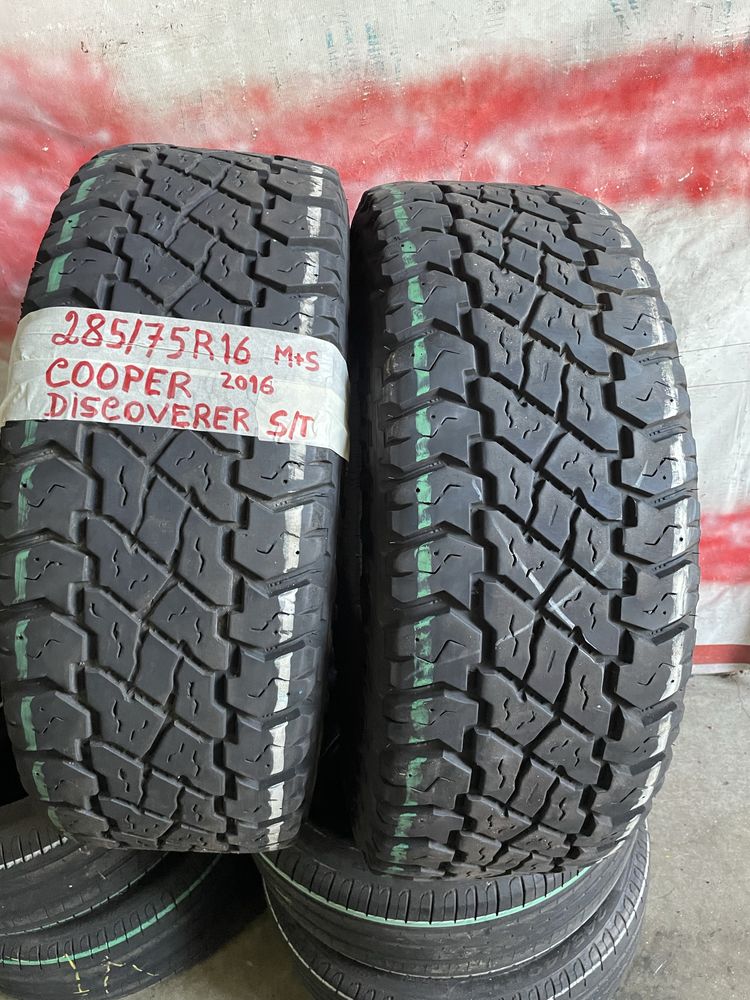 2 Pneus 285/75/16 Cooper impecaveis
