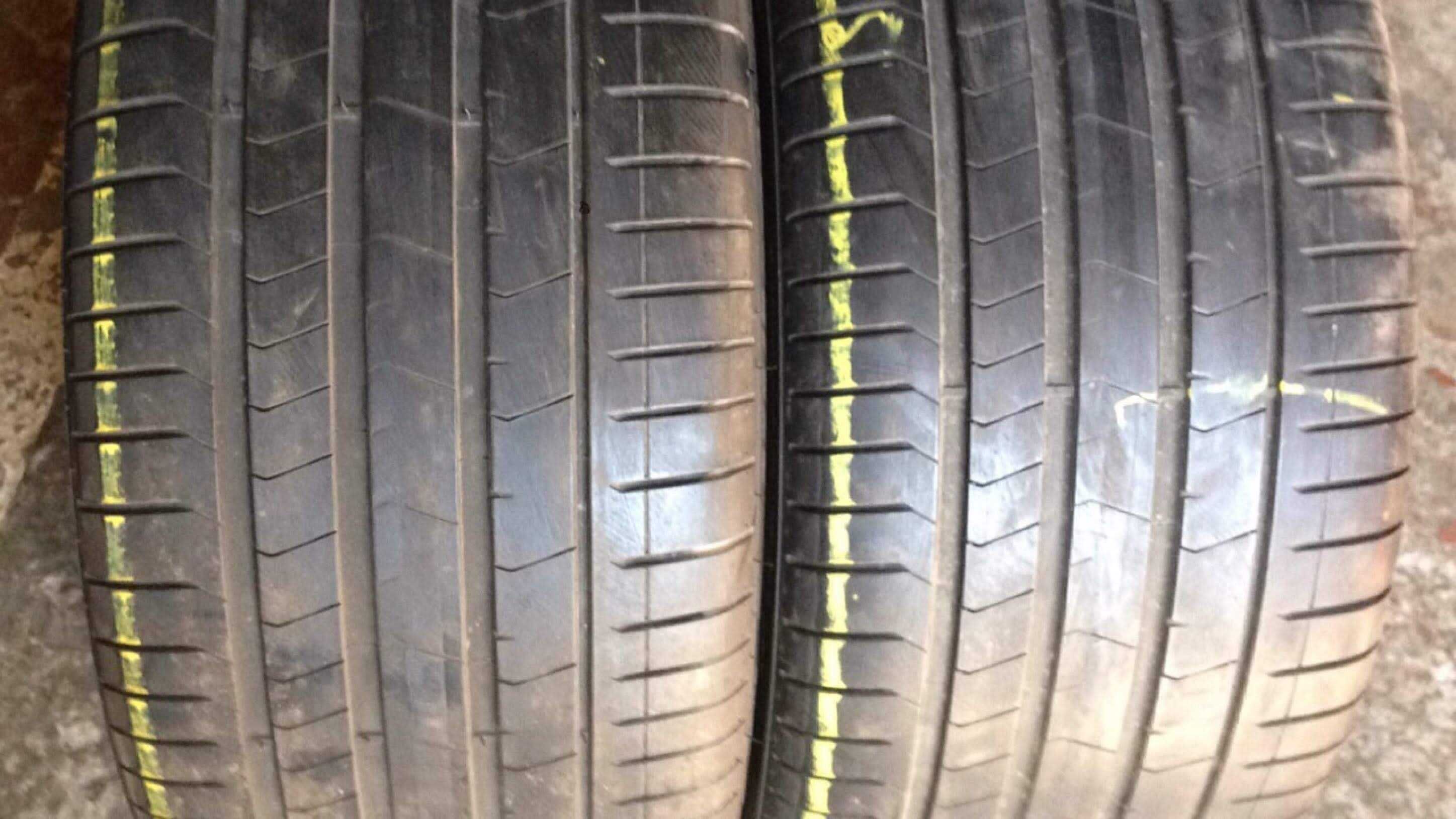 Піреллі 275/35/22 Pirelli PZero PZ4 B шинний склад залиш.95%+інші