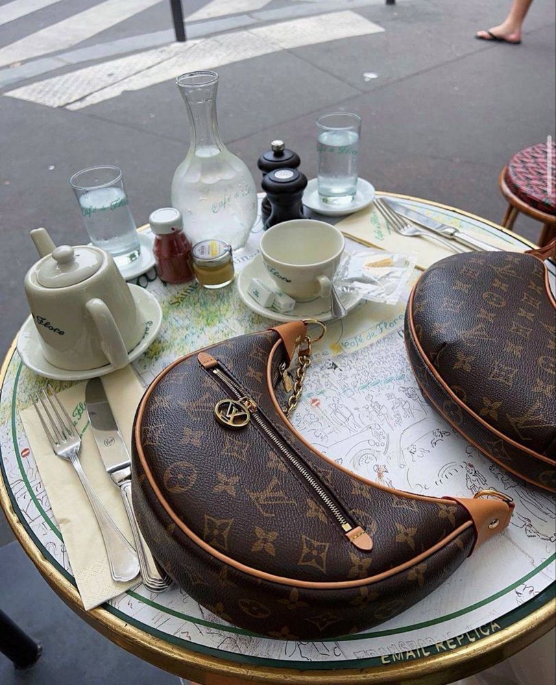 Сумка Louis Vuitton Loop Brown 23 см супер цена!