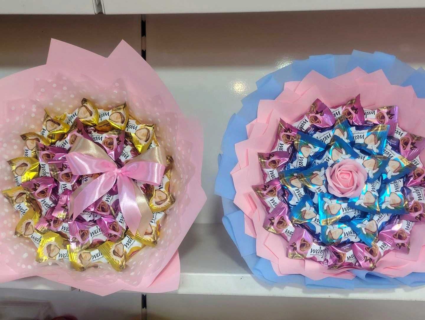 Подарункові бокси з цукерками, букети з цукерками