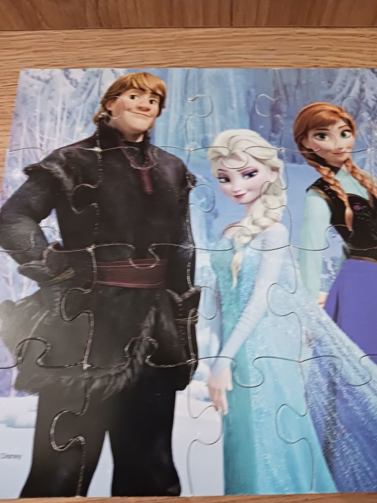 Puzzle Frozen puzzle zwierzątka i miarka Psi patrol