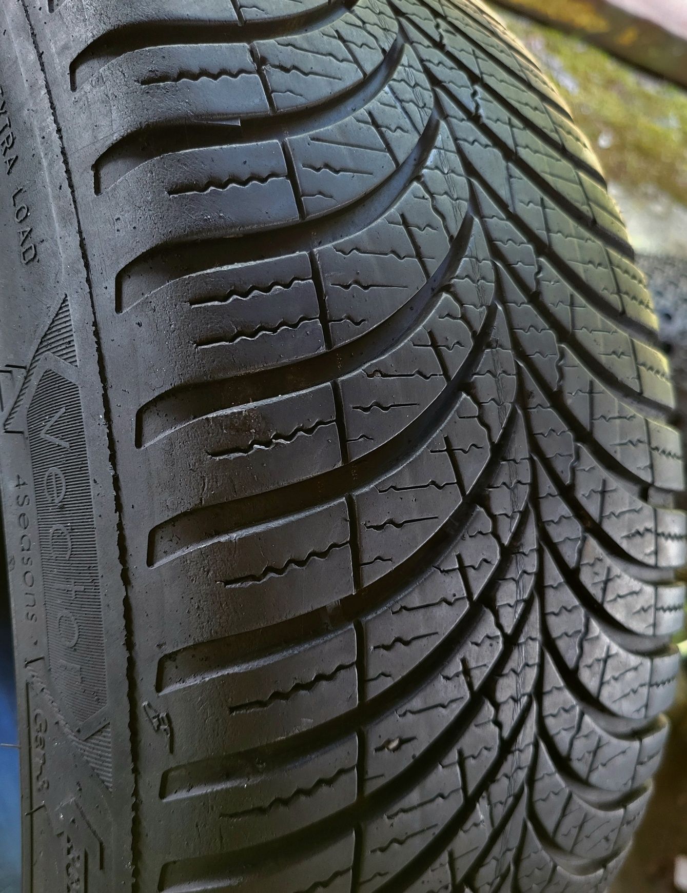 Goodyear vector 3 wielosezonowe 195x45x16