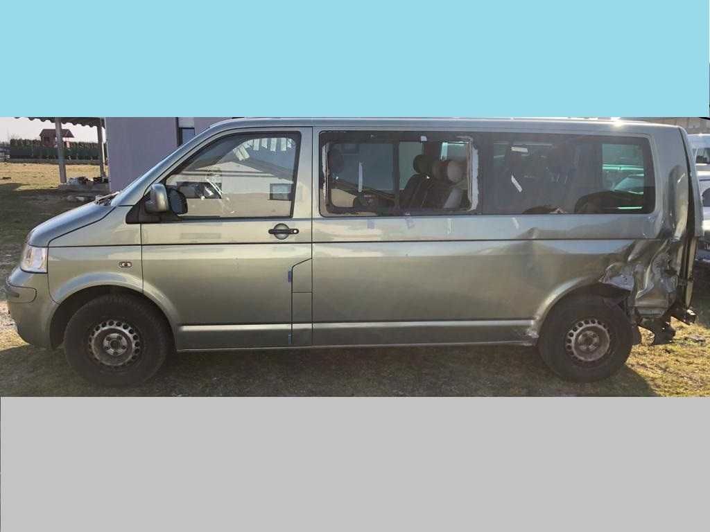 VW T5 Caravelle 2,5 tdi  9 osob