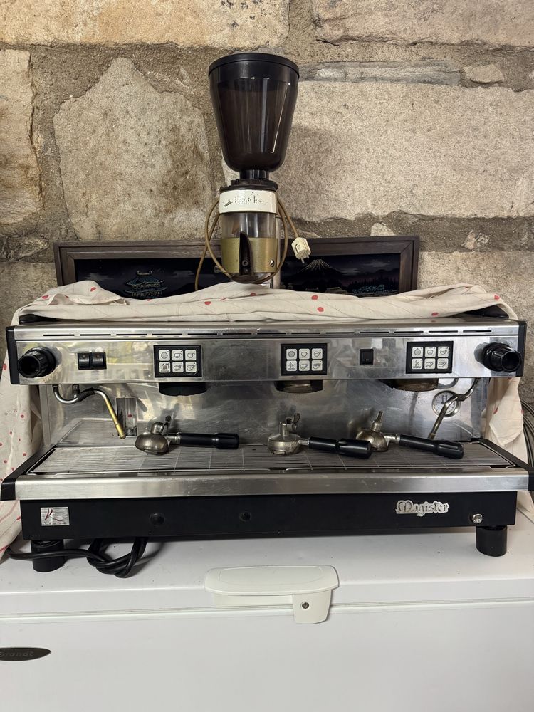 Maquina de café indistrial + moinho
