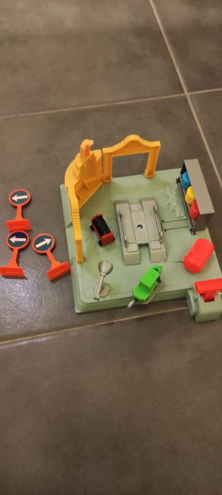 Brinquedo oficina de carros