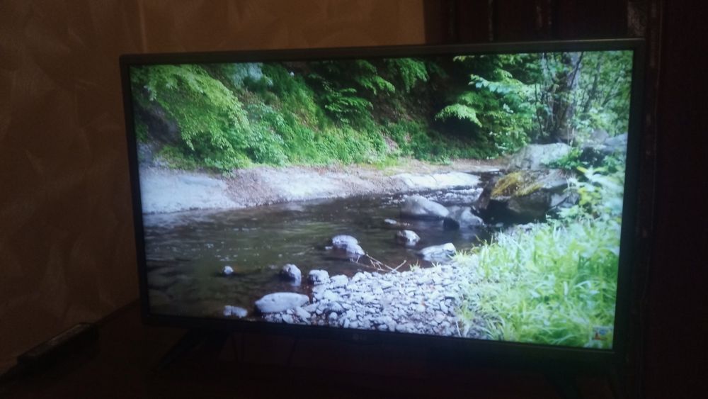 Телевизор 32 LED смарт  телевізор LG 32LH570U