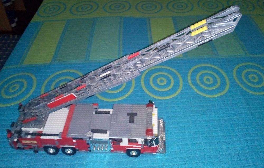 Camião dos bombeiros de lego(oportunidade)