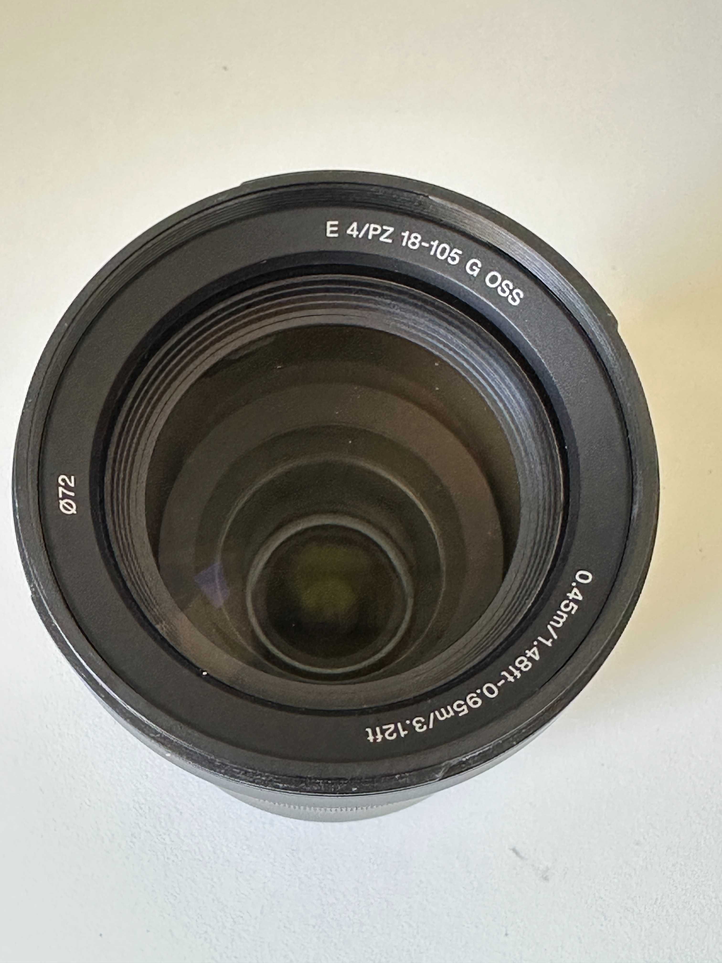 Objetiva Sony SELP18105G E PZ 18-105mm f/4.0 G - APS-C