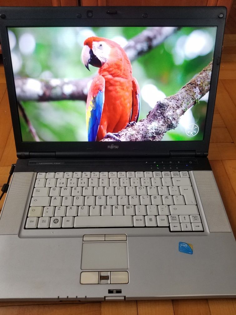 Laptop fujitsu intel core I5