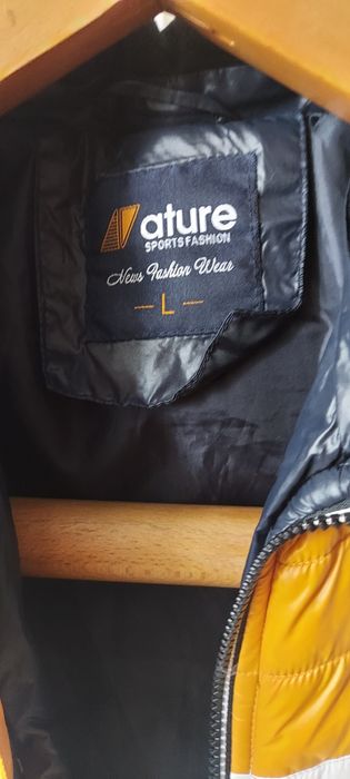 Продаю куртку 14-16 лет весенняя