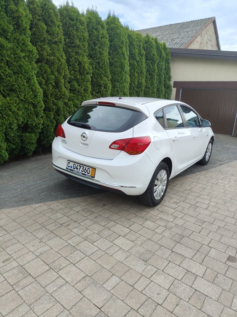Opel Astra J 1.4 turbo 2015 r.