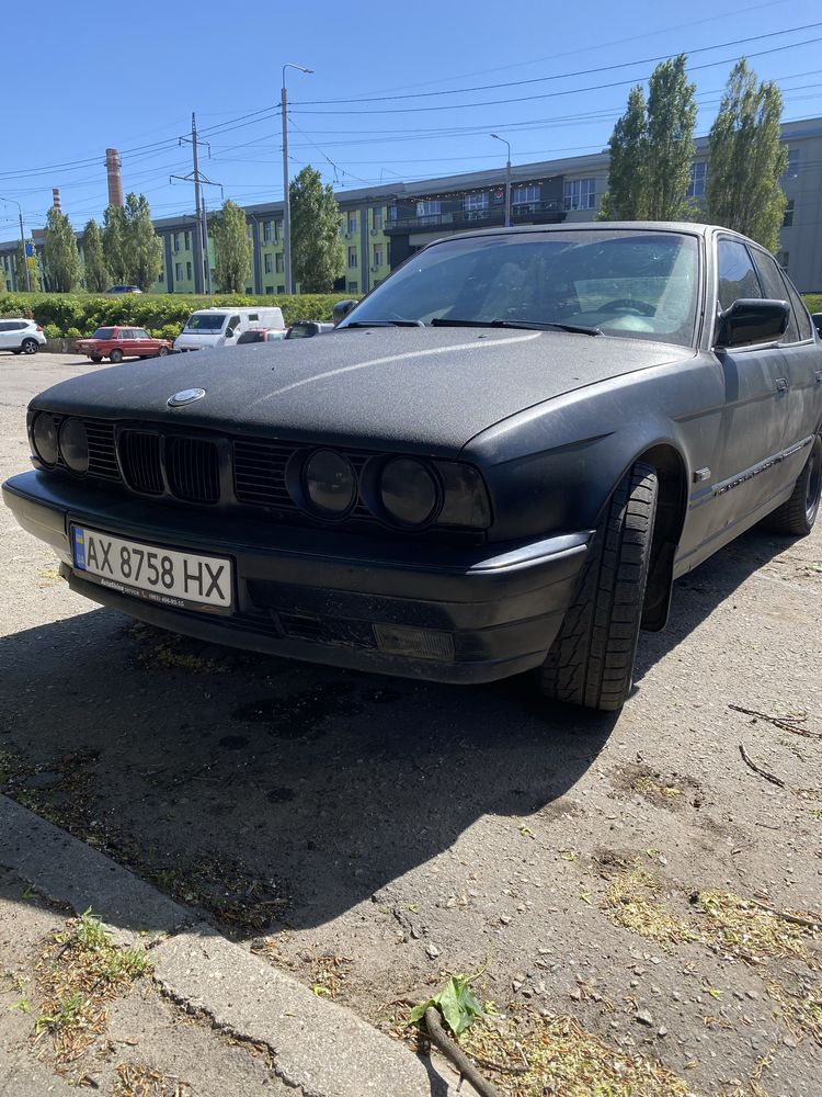 Автомобиль Бмв Е34