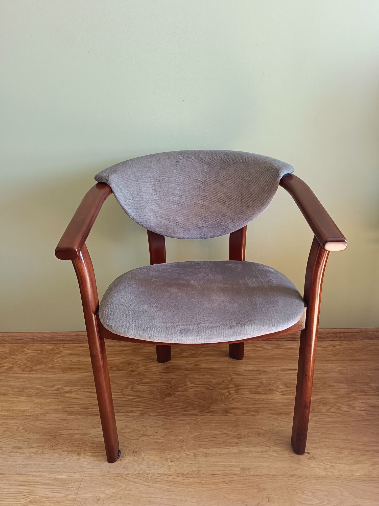 Krzesło (2 sztuki)