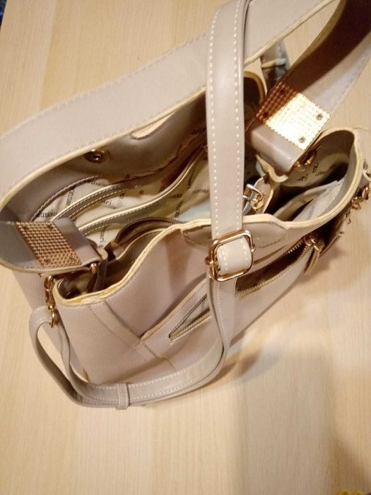 MONNARI większa dużo kieszeni jak nowa