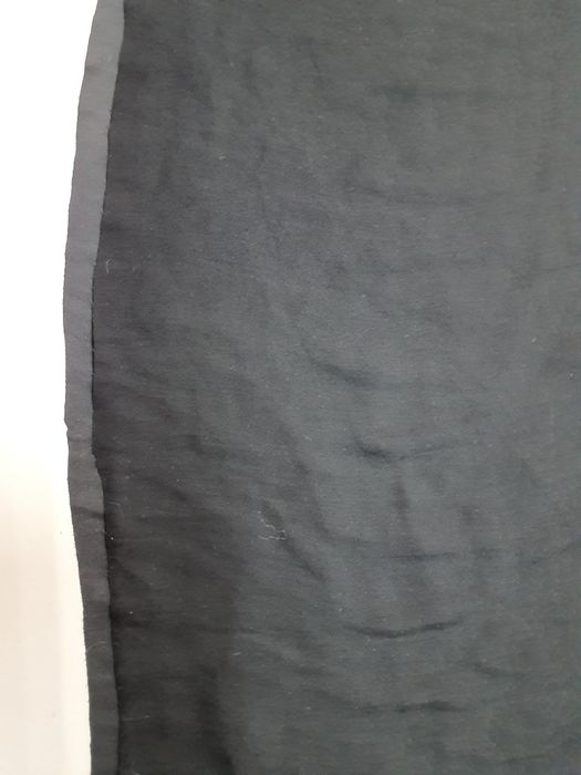 Tkanina czarna cieńka delikatna szer.146 cm.