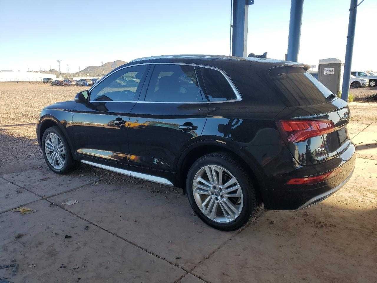 Audi Q5 Premium Plus 2018 - надійний кросовер з потужністю 252 к.с.