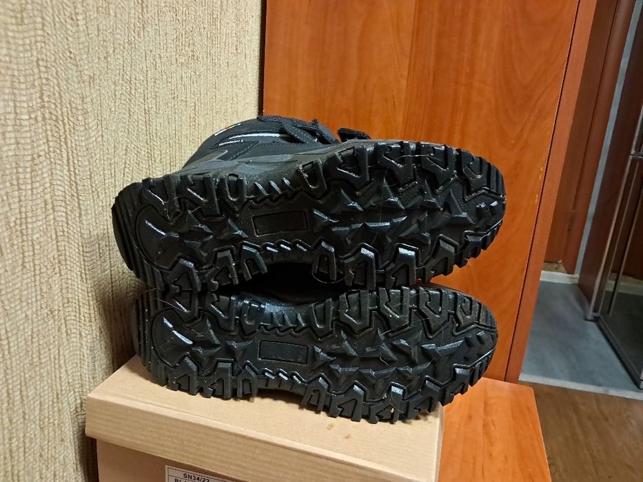 Зимові ботинки 40 розмір