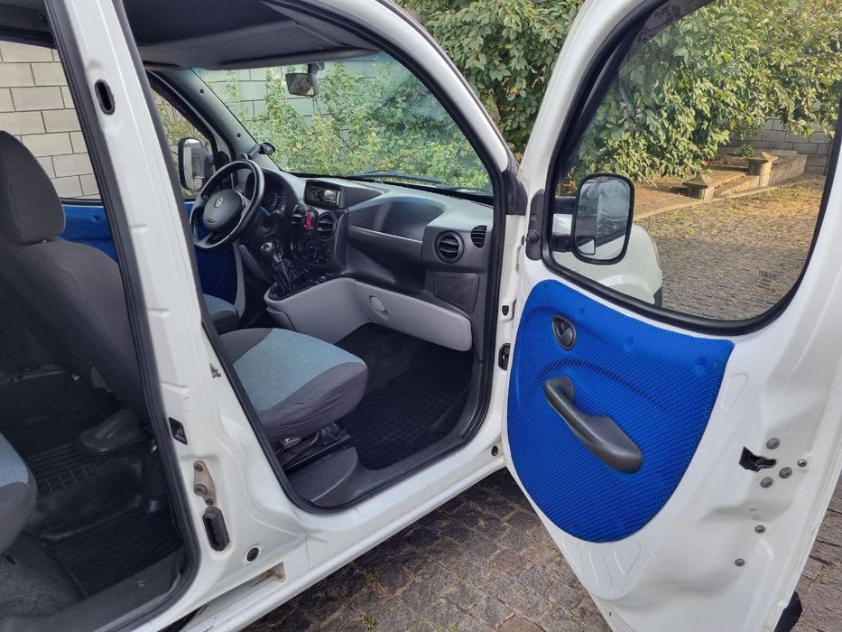 Fiat doblo оригінальний пасажир 1,3 2015р у відмінному стані.