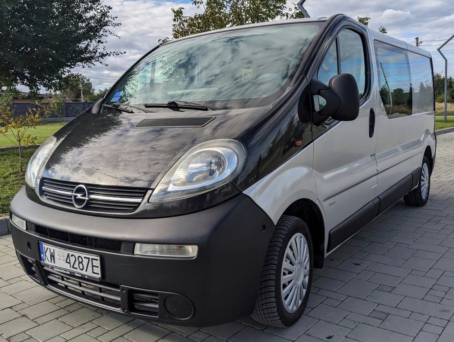 Opel Vivaro 1.9TDI 6ступка MAXI база оригінальний груз-пас в Україні