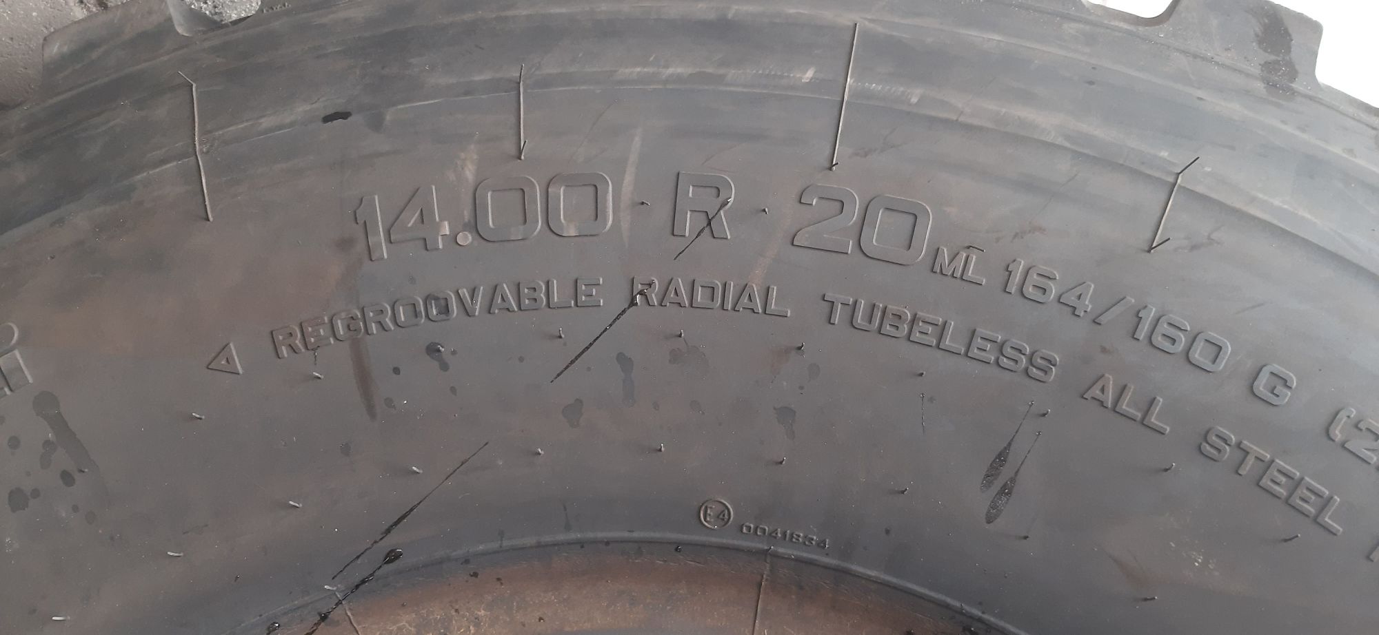 14.00R20 ; 14.00-20 Pirelli