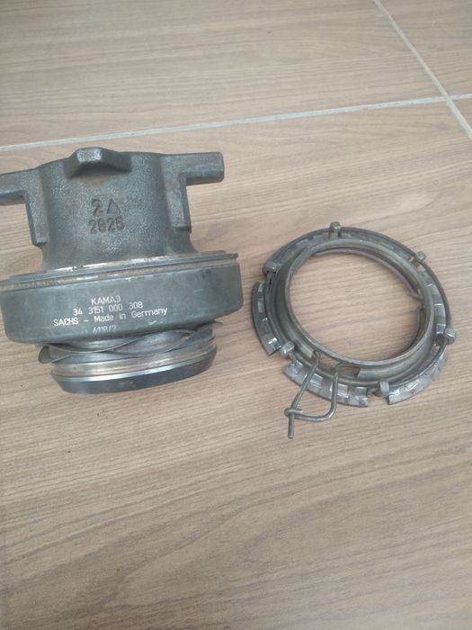 Вижимнй підшипник