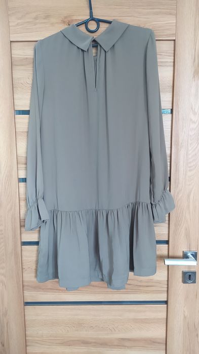 Sukienka khaki Reserved