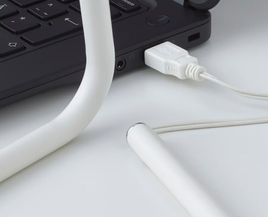 Candeeiros LED de secretária branco, prateado.