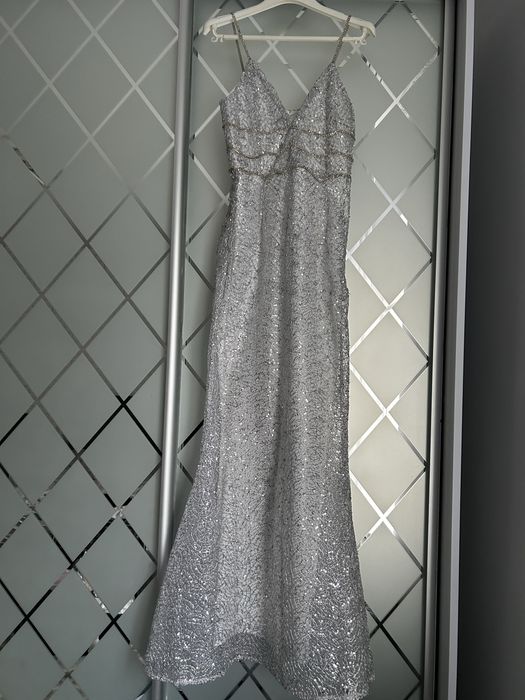 Вишукане Вечірнє плаття в паєтки для фотосесій