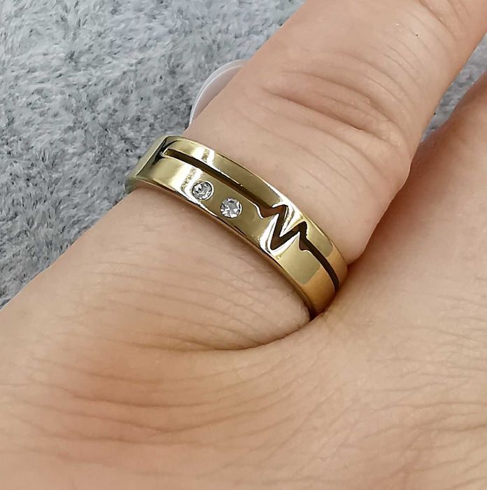 Pierścionek obrączka złota stal chirurgiczna średnica 20 mm