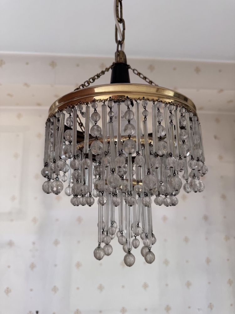 Lampa z krysztalkami