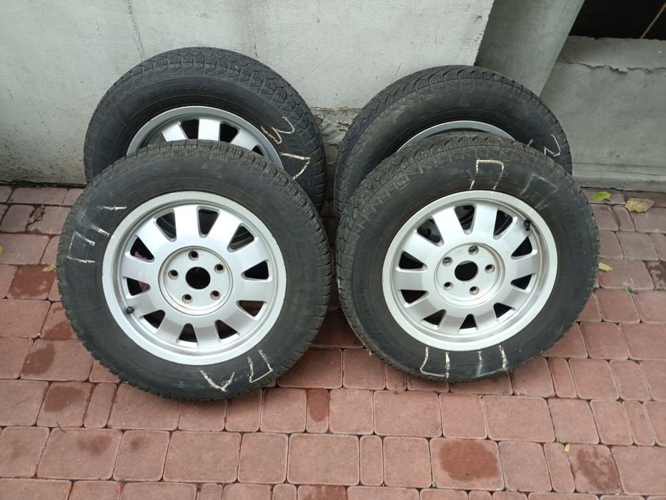 Продам зимову гуму на легкосплавних дисках Audi