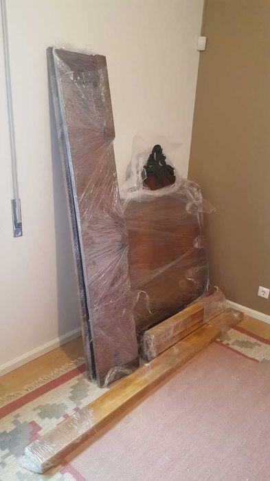 Cama de solteiro vintagw