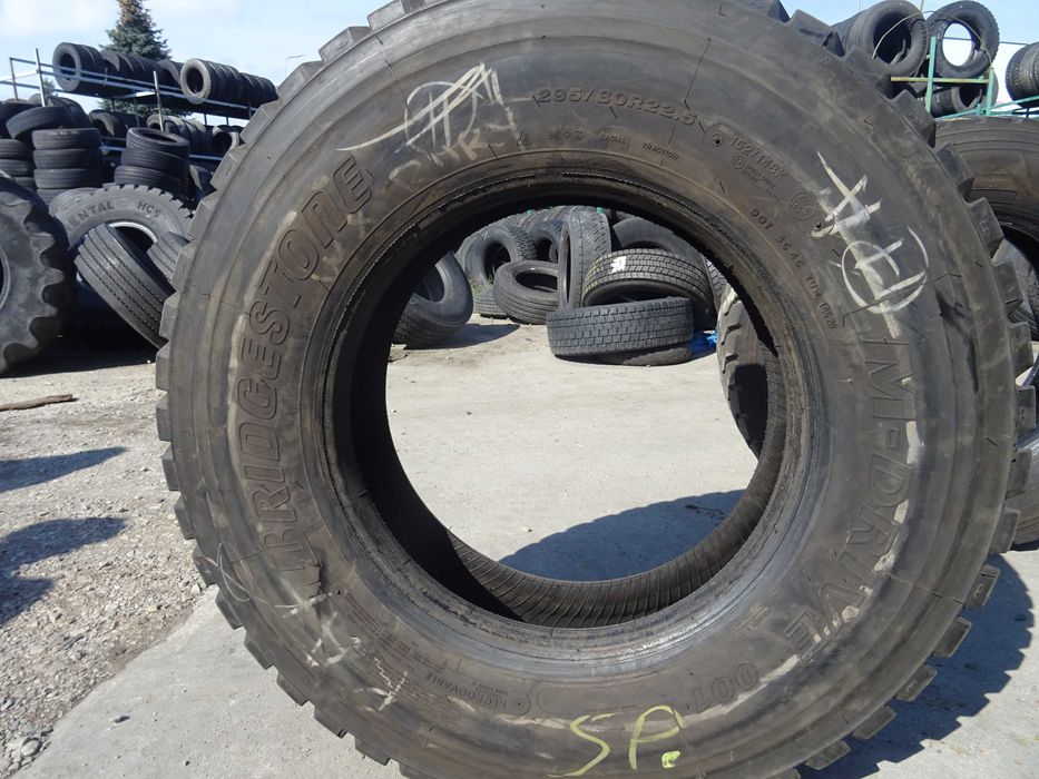 opona 295/80R22.5 Bridgestone M-Drive 001 (800 netto)