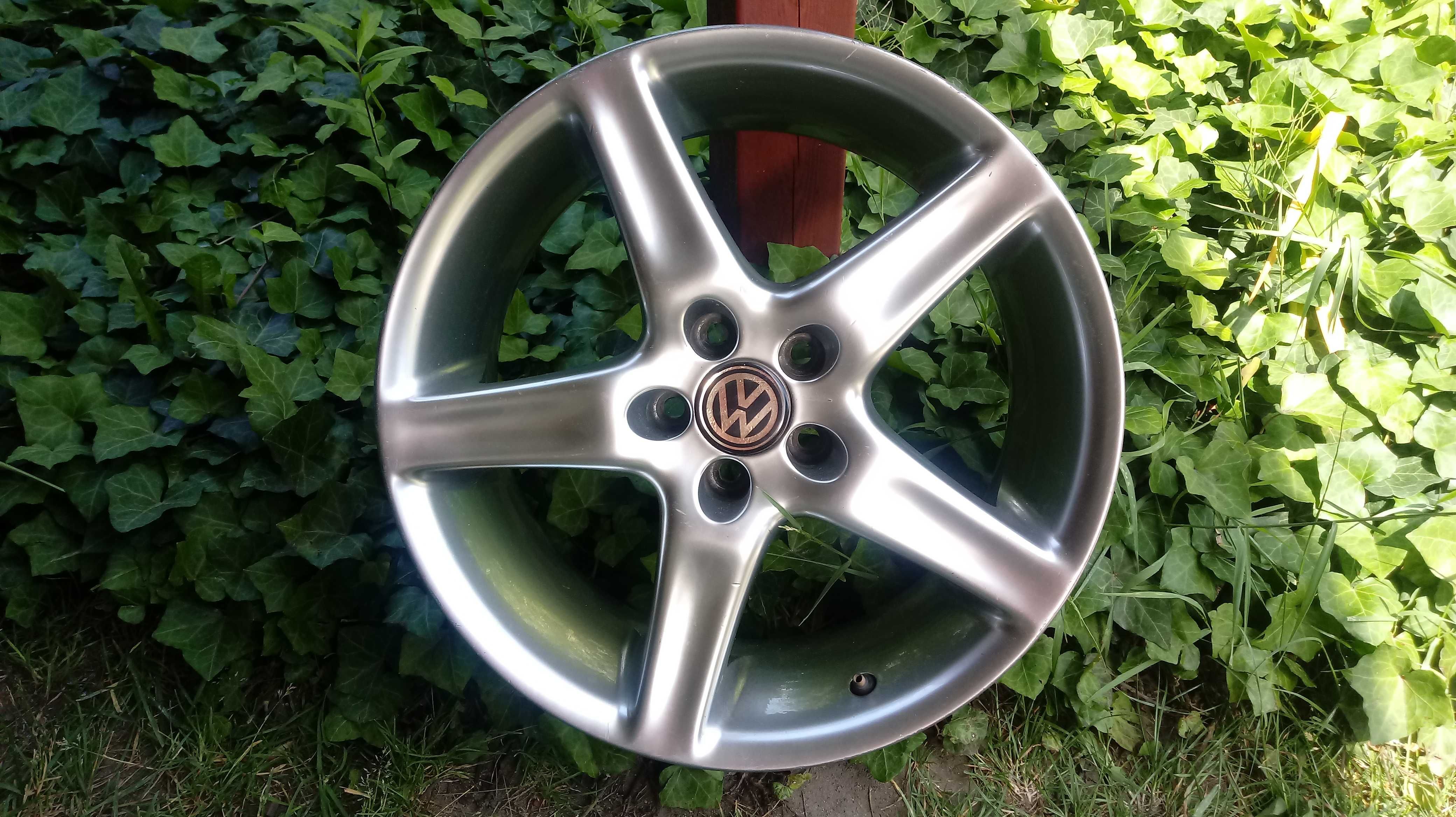 Felgi .Alu felgi 7,5Jx17 H2 ET 35.   VW. Skoda na opony 225