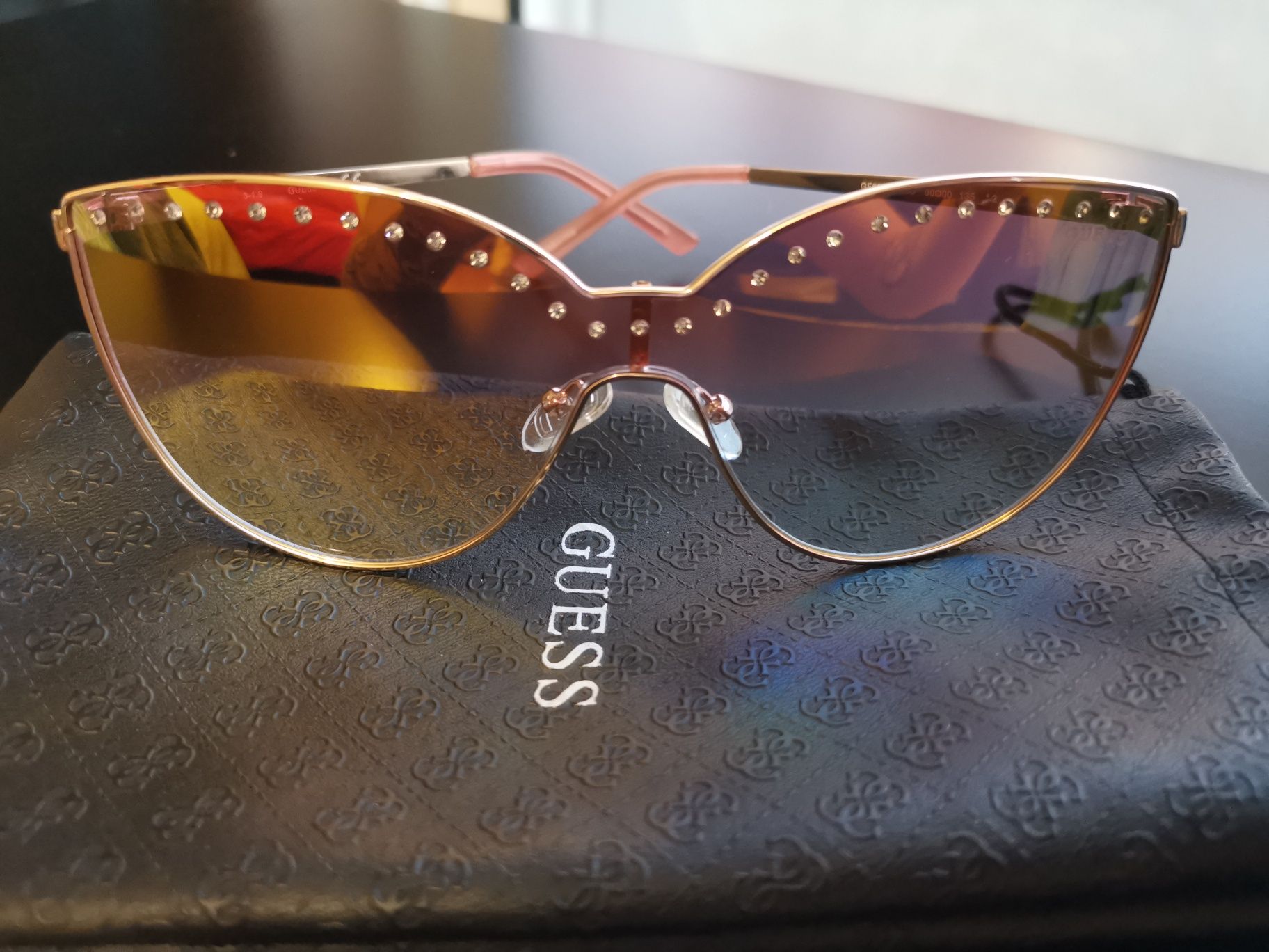 Oculos sol guess