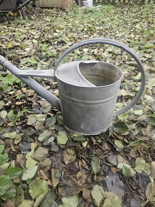 Stara duża konewka vintage