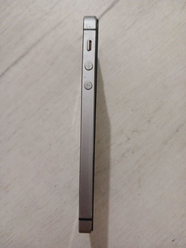 IPhone 5s продаю