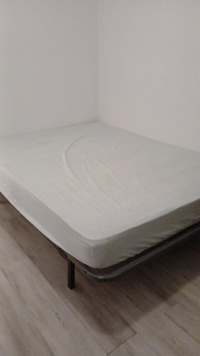Quarto Para Alugar- Casal ou Senhoras