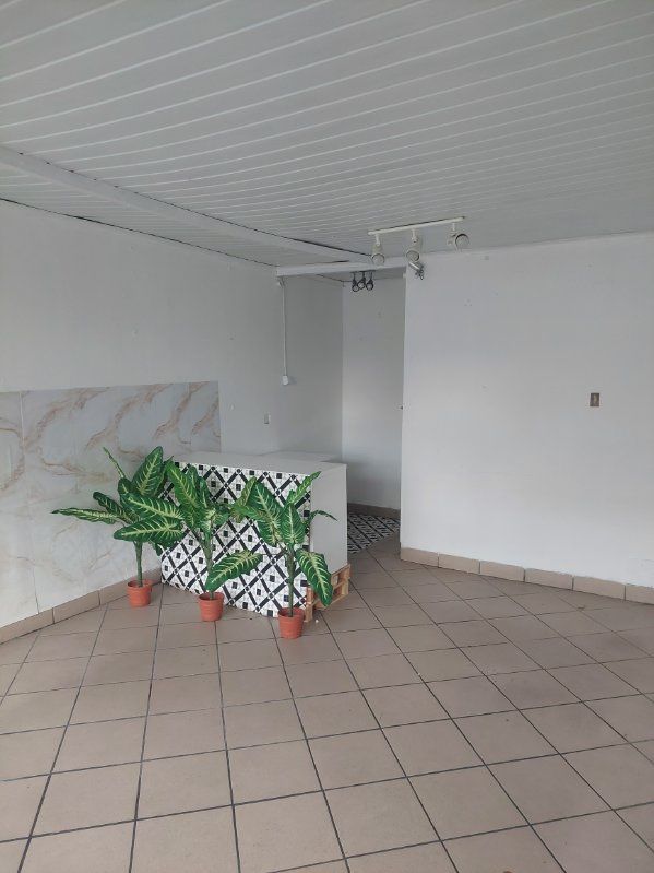 Wynajme lokal uslugowy lubon w centrum miasta