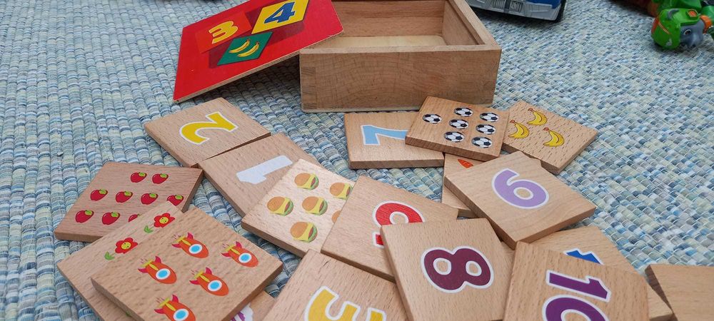 Jogos/dominós de Madeira