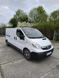 Opel Vivaro L2H1 / 2.5 CDTI / klima