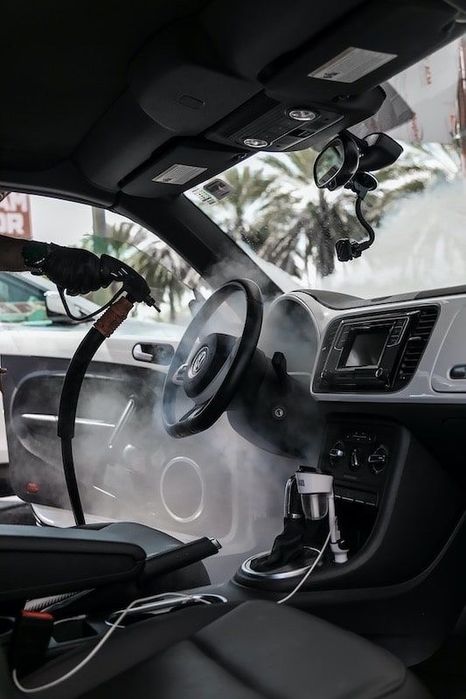 Хімчистка, автомийка, полірування авто Львів.