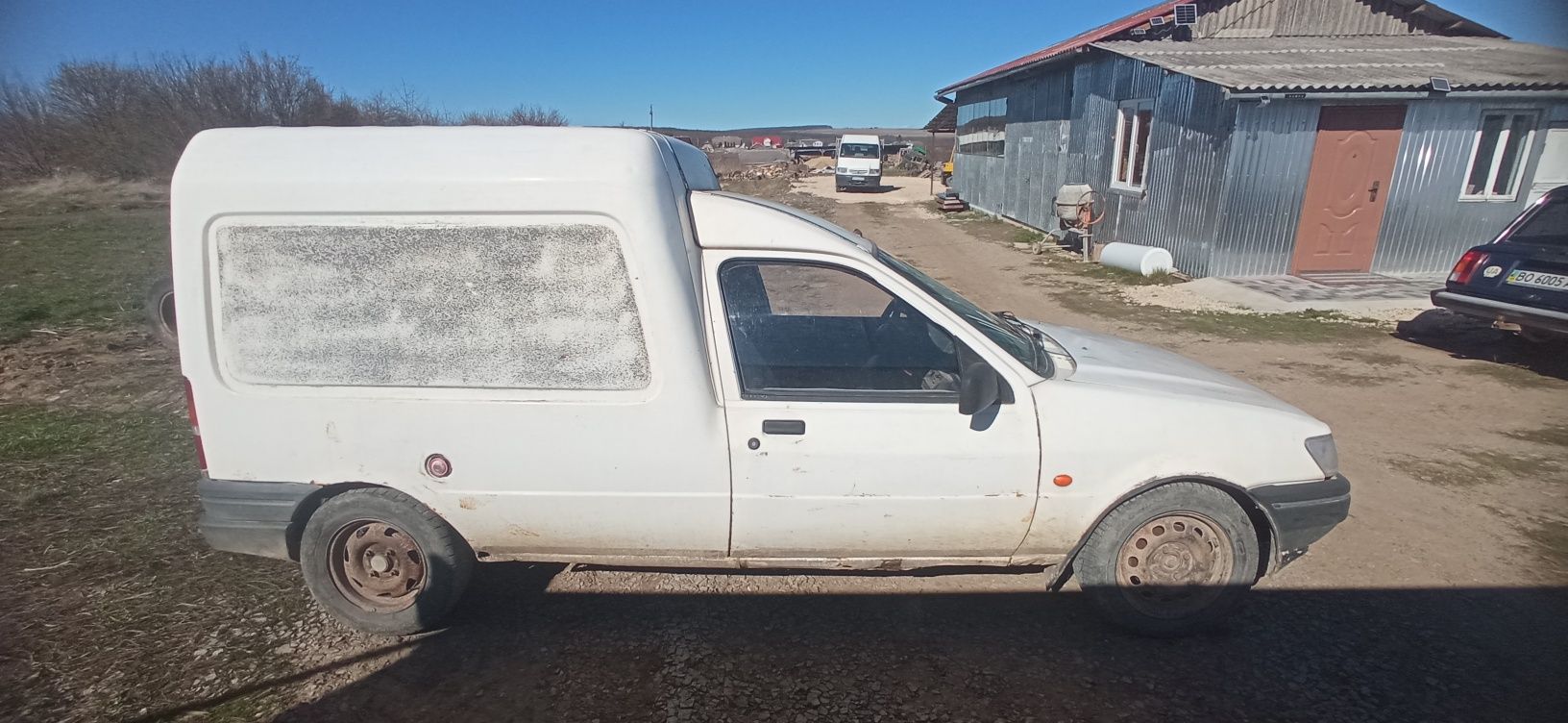 Фургон Ford Courier