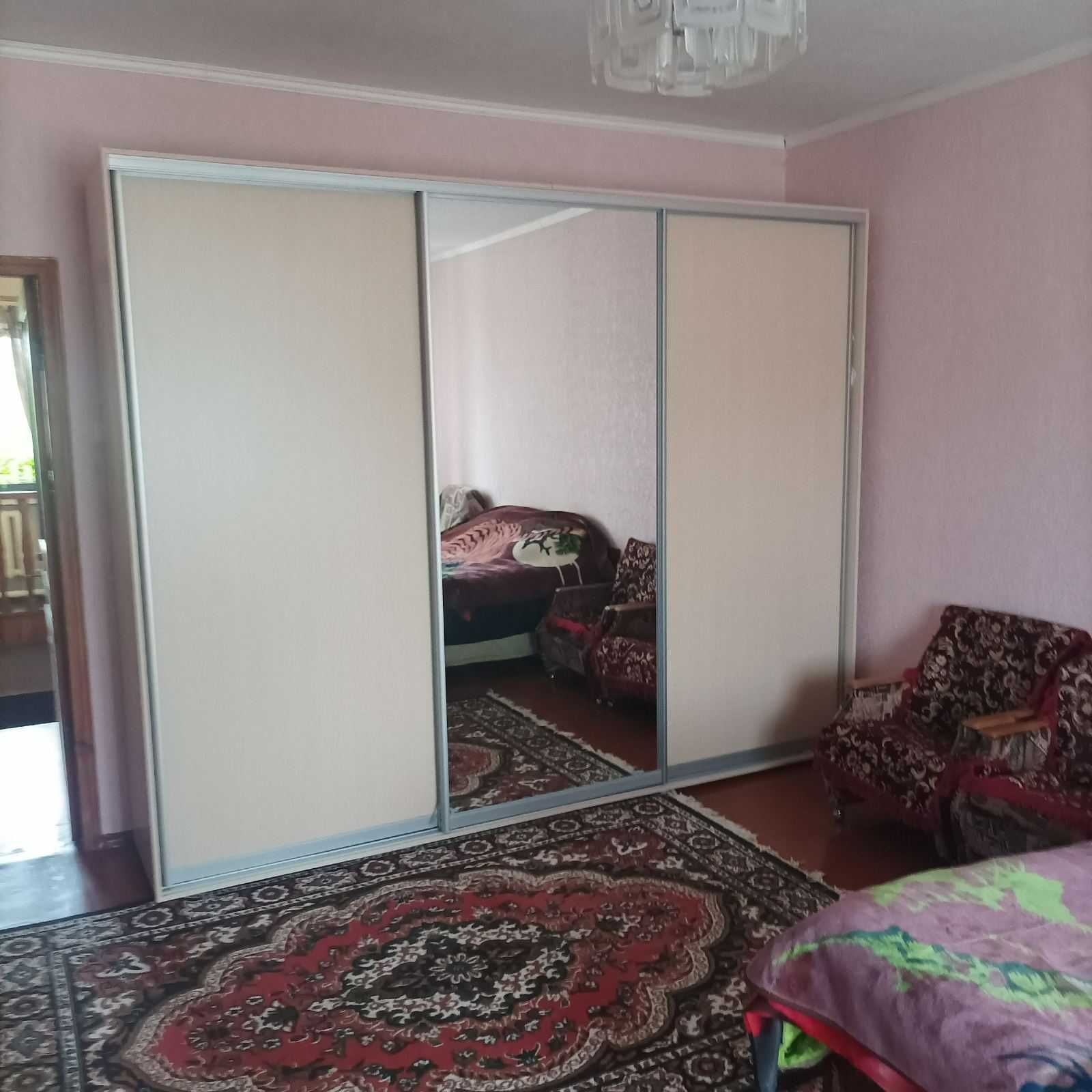 Продається двохповерховий будинок в центрі міста