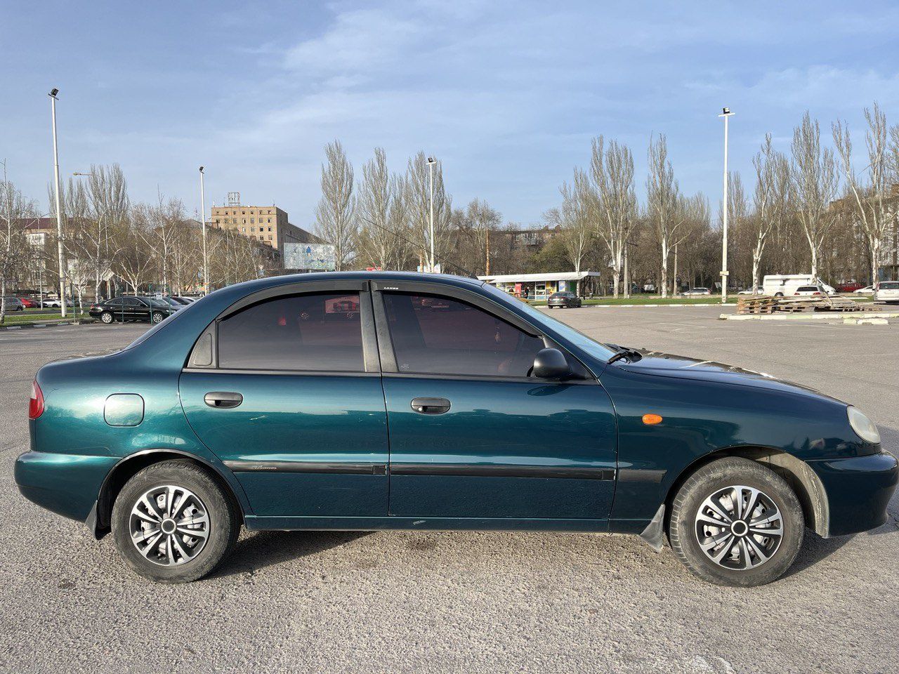 Машина Daewoo Sens