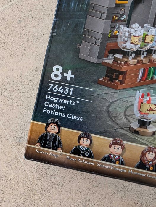 LEGO Harry Potter - O Castelo de Hogwarts: Aula de Poções - 76431 Novo