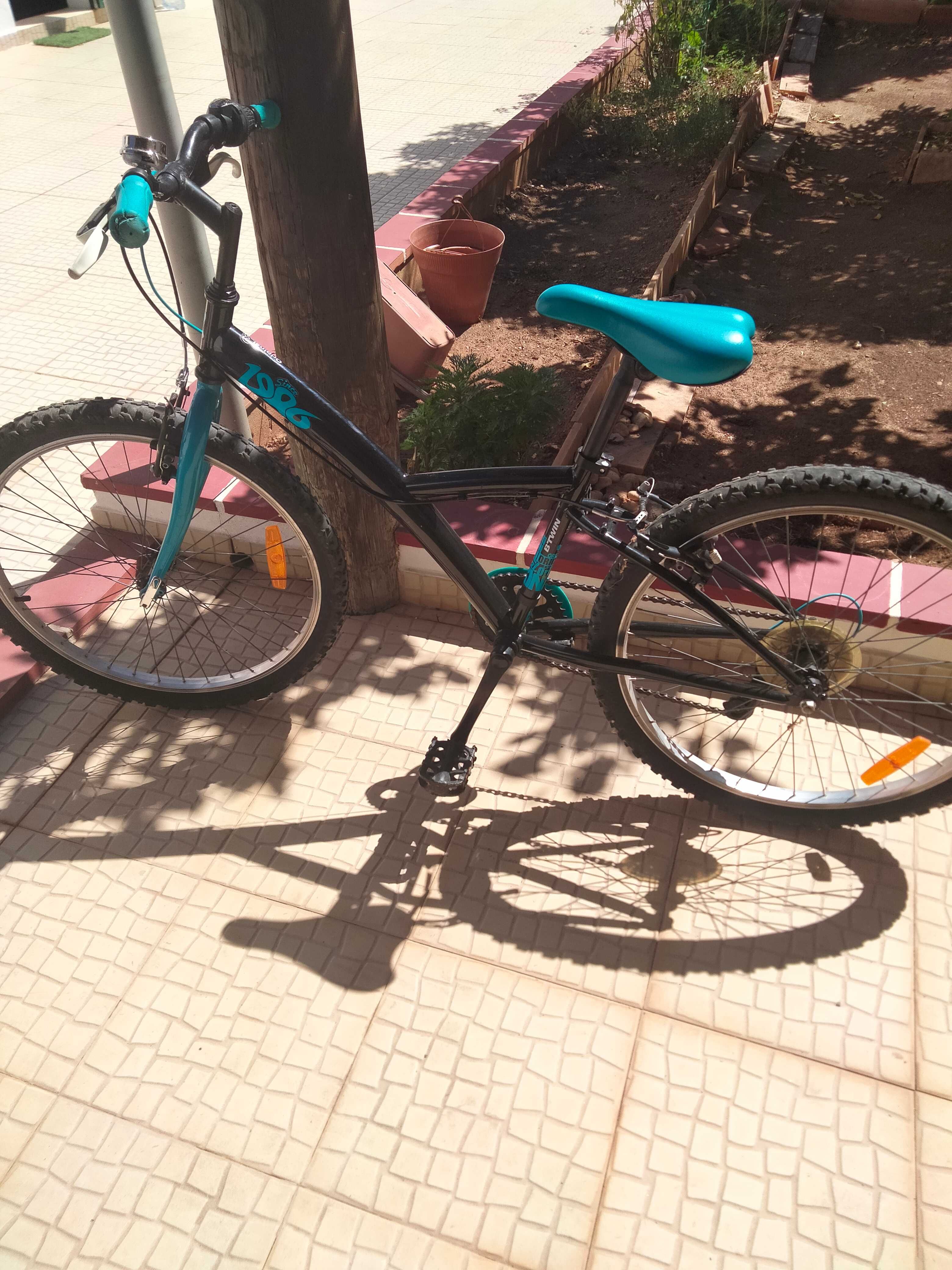 Bicicleta com pouco uso